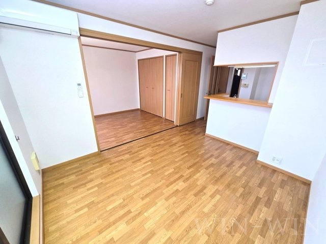 キャッスル本郷の居間・リビング