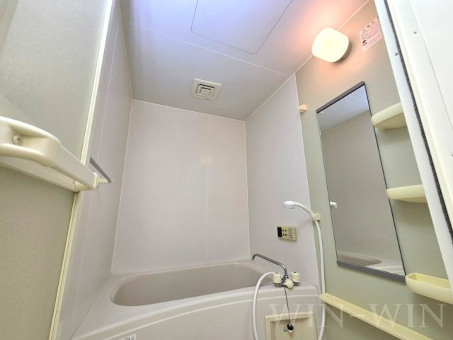 キャッスル本郷の浴室