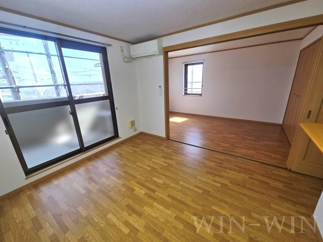 キャッスル本郷の居間・リビング