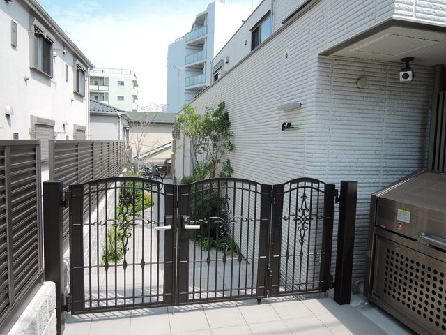 Ｃａｓａｂｌａｎｃａのエントランス|★敷地入口★