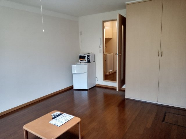 レオパレス武蔵ヶ丘の居間・リビング|設備・使用は号室により異なる為、現況を優先致します。