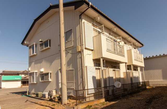太田市台之郷町の一棟アパートの外観