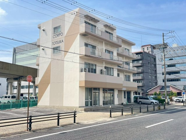 コーポとつかの外観