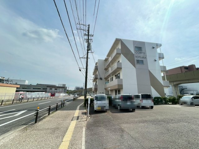 コーポとつかの外観