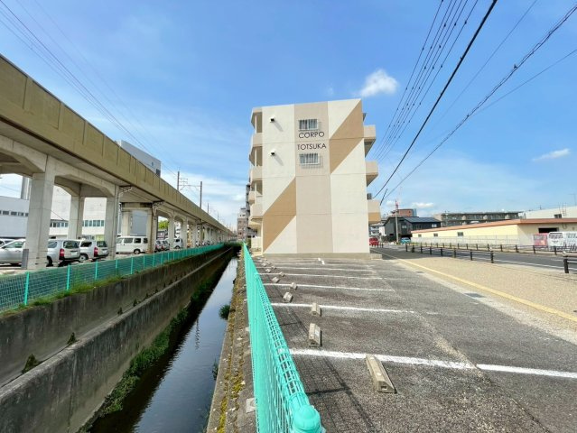 コーポとつかの外観