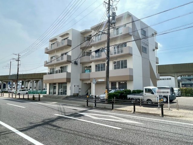 コーポとつかの外観