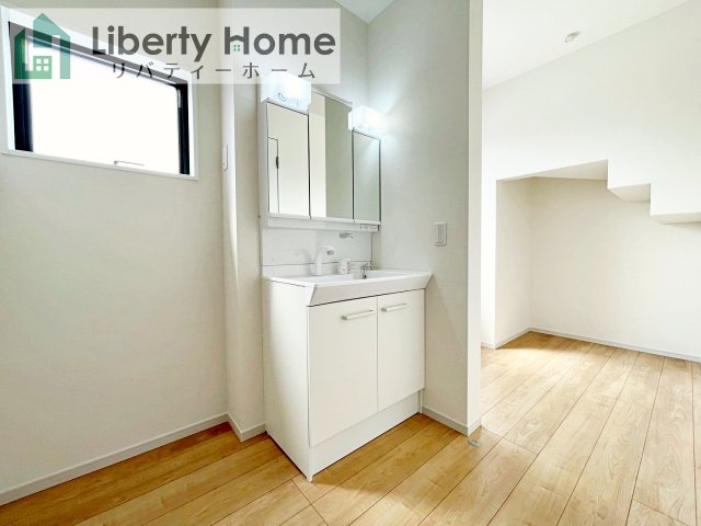 水戸市河和田町1期　新築戸建　4号棟の独立洗面台