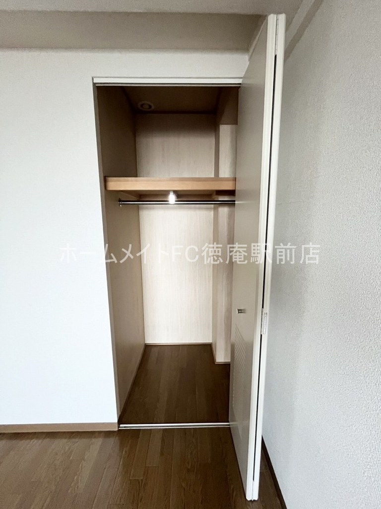 大阪市鶴見区浜３丁目の賃貸マンションの収納