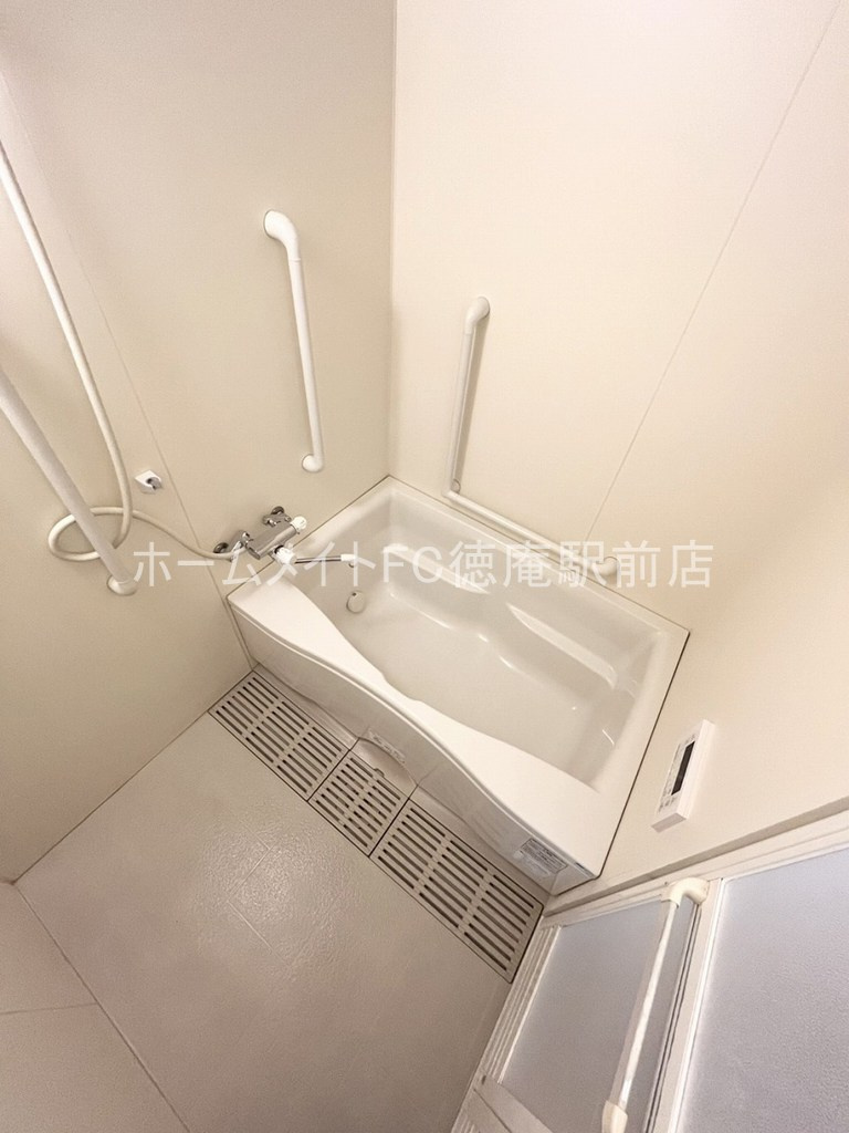大阪市鶴見区浜３丁目の賃貸マンションの浴室