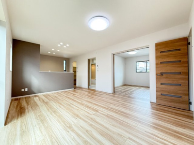 【居間・リビング】