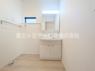 【独立洗面台】 | 浜松市中央区河輪町 新築一戸建て 1号棟 | 独立洗面台です