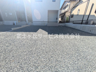 【駐車場】 | 浜松市中央区河輪町 新築一戸建て 1号棟 | 7台駐車可能です