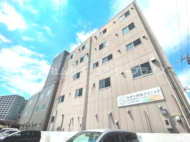 高槻町テナントビルの外観