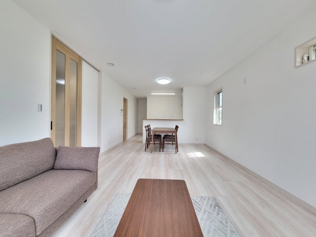 粟Ⅲ・新築戸建の居間・リビング