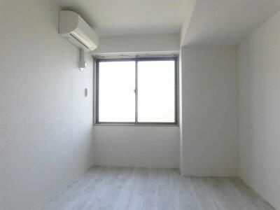 グリーンベルの洋室