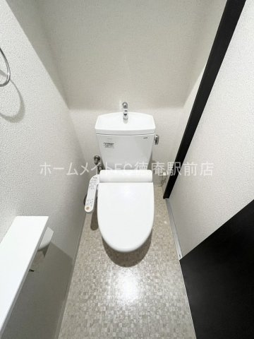 東大阪市楠根２丁目の賃貸マンションのトイレ