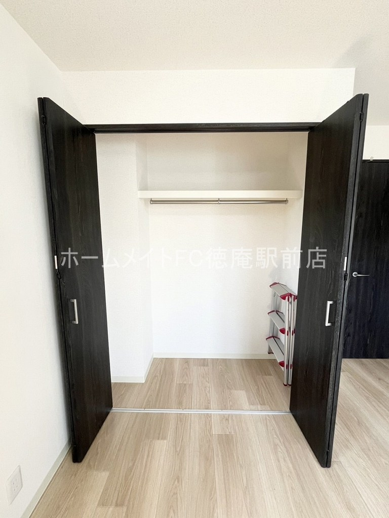 東大阪市楠根２丁目の賃貸マンションの収納