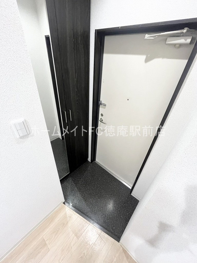 東大阪市楠根２丁目の賃貸マンションの玄関