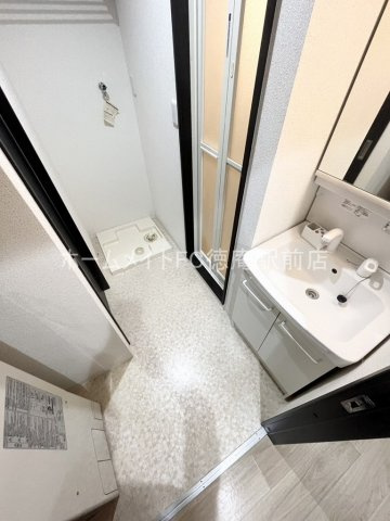 東大阪市楠根２丁目の賃貸マンションの洗面所