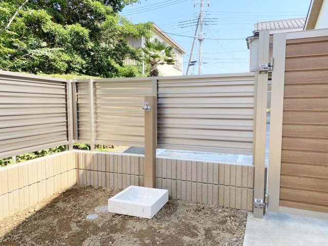 さいたま市浦和区瀬ケ崎4丁目 限定1棟の庭|お庭スペースには便利な立水栓を設置しています
ガーデニングやお子様との水遊びなどにも便利です