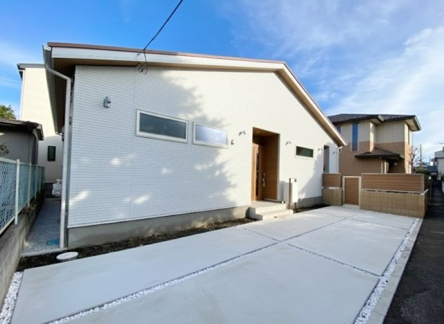 さいたま市浦和区瀬ケ崎4丁目 限定1棟の前面道路含む現地写真|浦和区瀬ケ崎4丁目の落ち着いた住宅地に誕生しました
土地面積217.78m2のゆとりある敷地
南側に設けた広々としたお庭つき平屋住宅