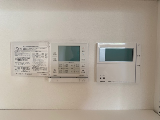 さいたま市浦和区瀬ケ崎4丁目 限定1棟の居間・リビング|頭寒足熱で理想的に空間を暖める床暖房を装備しています