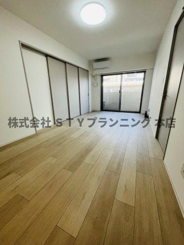 仲介手数料０円！ポルタニグライーストの居間・リビング