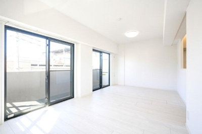 【居間・リビング】 | 【HP限定公開】ベルジュール国立谷保　3階