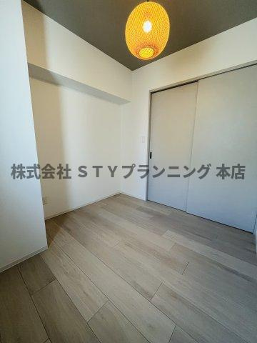 仲介手数料０円！ポルタニグライーストの洋室