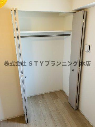 仲介手数料０円！ポルタニグライーストの収納