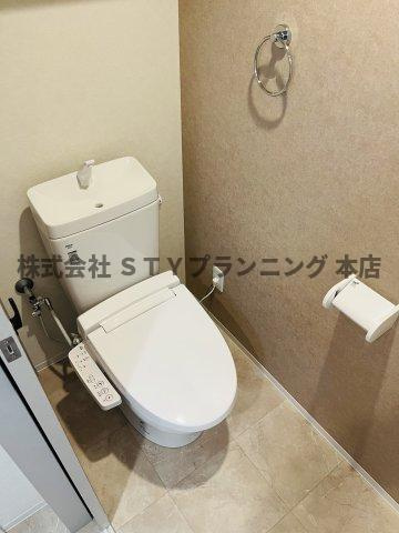 仲介手数料０円！ポルタニグライーストのトイレ