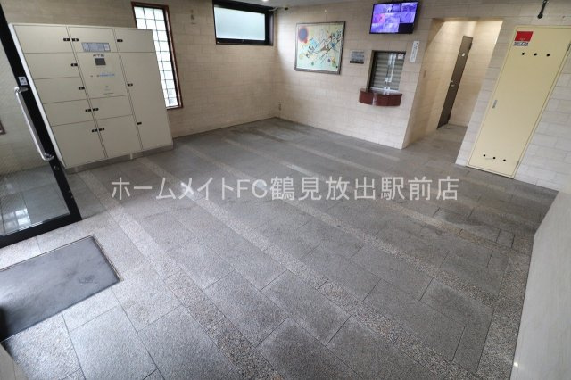 大阪市鶴見区諸口６丁目の賃貸マンションのロビー