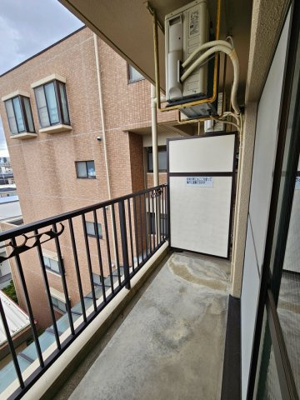 【バルコニー】 | 小田原ウェルコート | ※室内写真は参考です