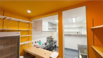 十三本町一丁目店舗のキッチン