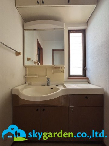 伊勢原市高森台２丁目　中古戸建の独立洗面台