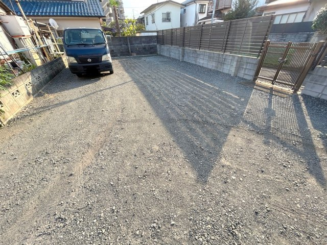 サニーコート大泉の駐車場
