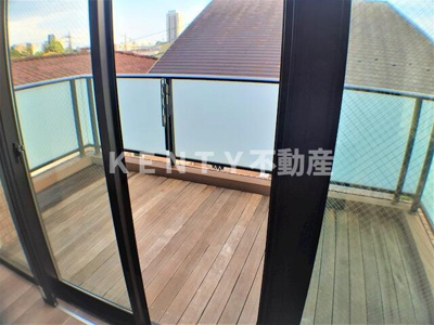 【バルコニー】 | レジディア御殿山 | バルコニーからの眺めを楽しみながら食事をしませんか