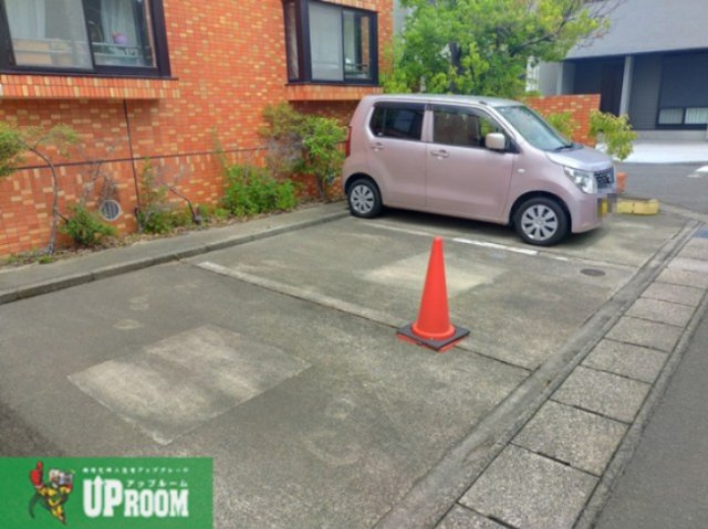 レジデンツ菩提樹の駐車場