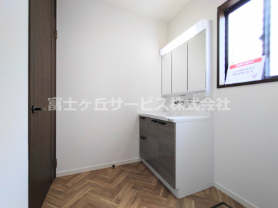 【脱衣所】 | 豊川市御油町汲ケ谷 中古戸建て | 脱衣場です