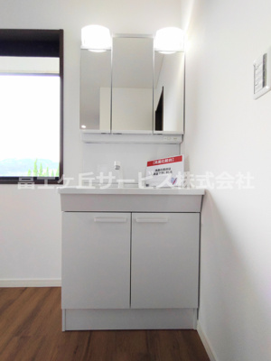 【洗面所】 | 豊川市御油町汲ケ谷 中古戸建て | 2階にも洗面台があります