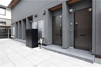 【エントランス】 | TORISIAS一条