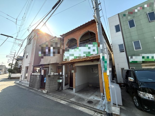 土師町中古戸建の前面道路含む現地写真