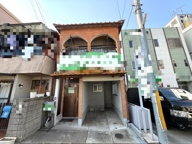 土師町中古戸建の前面道路含む現地写真