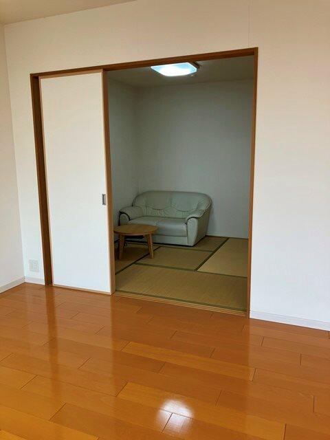 ポレスター竜美丘プレミアムレジデンスの洋室|室内