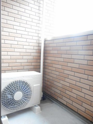 【バルコニー】 | ピコラｃａｓａⅡ | 外からの目が気にならないバルコニーで洗濯物が干せます