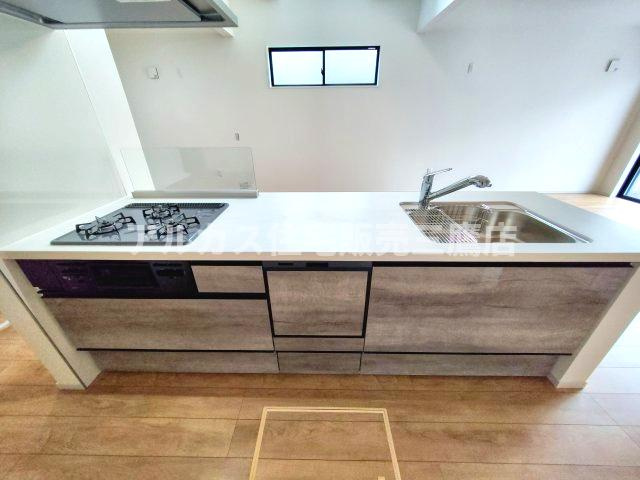 【内覧動画公開中！】三鷹市大沢４丁目 京王線 調布駅 新築戸建のキッチン