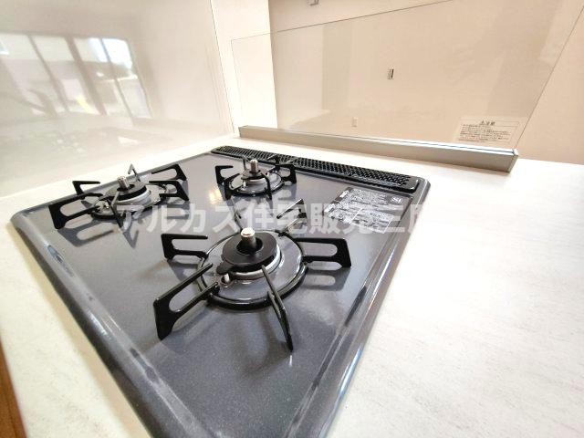 【内覧動画公開中！】三鷹市大沢４丁目 京王線 調布駅 新築戸建のキッチン