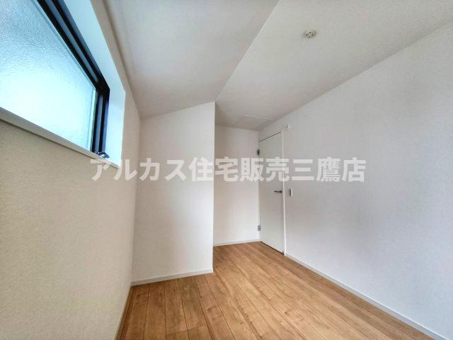 【内覧動画公開中！】三鷹市大沢４丁目 京王線 調布駅 新築戸建の洋室