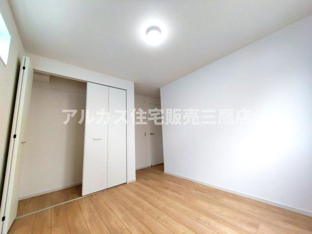 【内覧動画公開中！】三鷹市大沢４丁目 京王線 調布駅 新築戸建の洋室