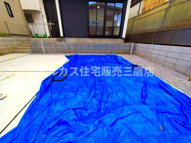 【内覧動画公開中！】三鷹市大沢４丁目 京王線 調布駅 新築戸建の駐車場